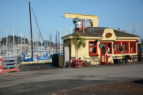 Guide Ultime des Vacances à Port-Vendres: Activités, Hébergements et Gastronomie Locale