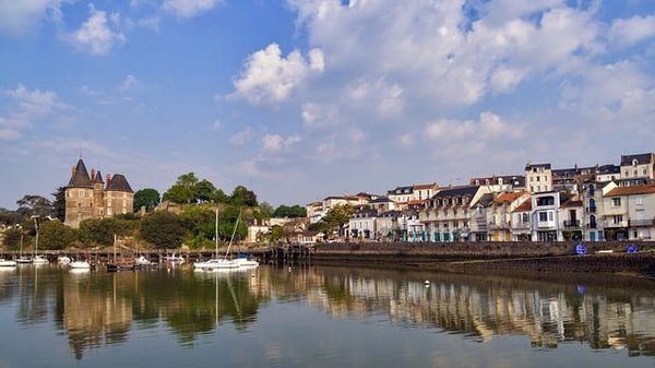 Découvrez les Charmes d'un Séjour à Port-Vendres: Guide Complet des Activités et Hébergements